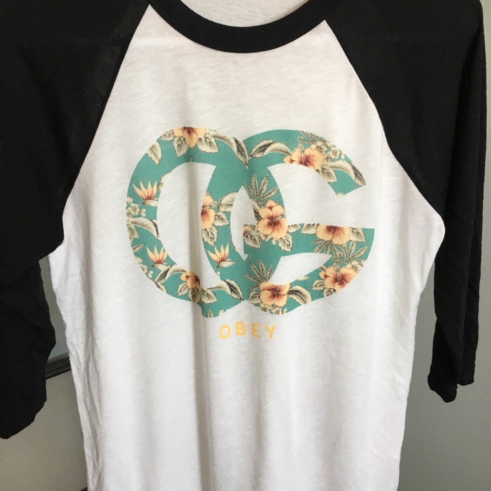 OBEY quarter length sleeve. WORN ONCE